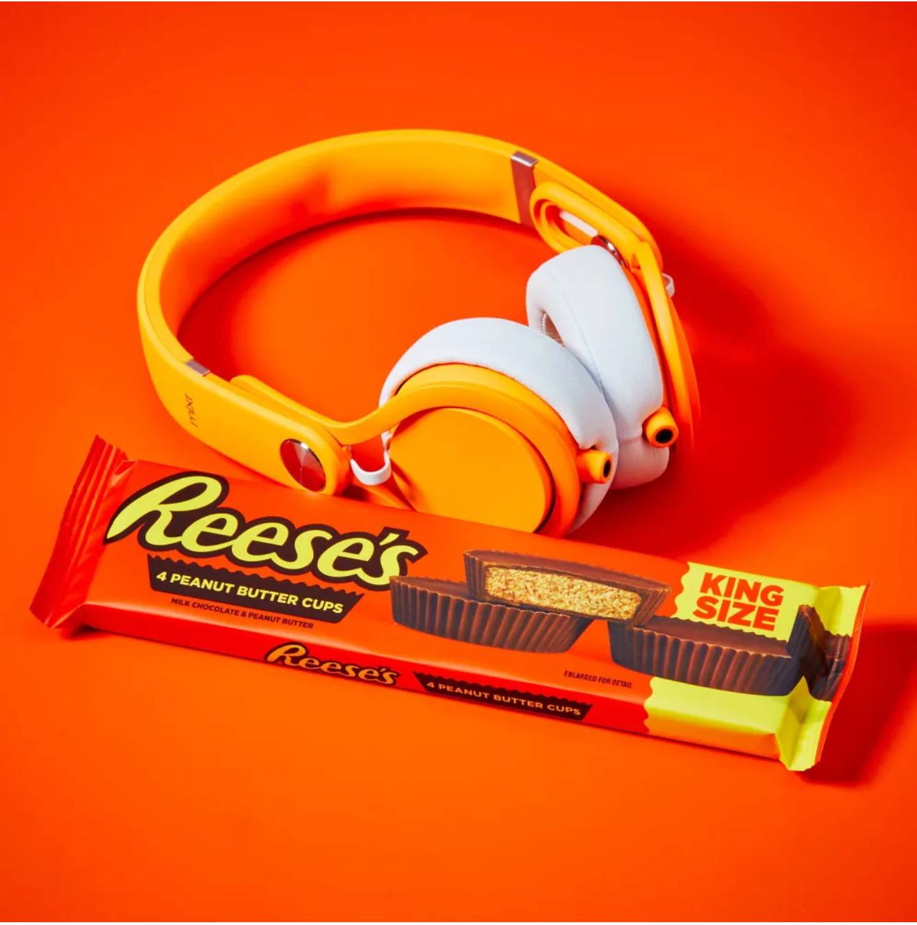 Reeses Cups: Reeses peanut butter cups 4 large cups